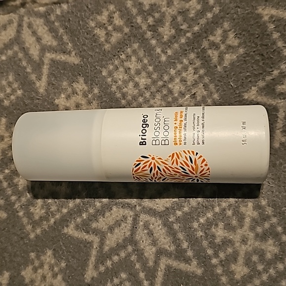 Briogeo volumizing spray - Picture 2 of 2